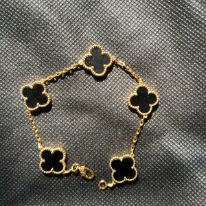 ✨  VCA Vintage Alhambra bracelet 5 motifs 18K rose gold Onyx bracelet ✨